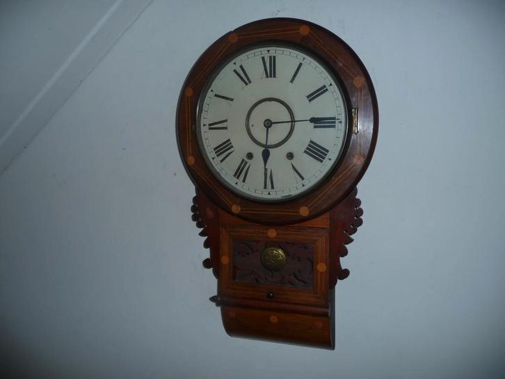 2 Engelse Pubklokken., Antiek en Kunst, Antiek | Klokken, Ophalen