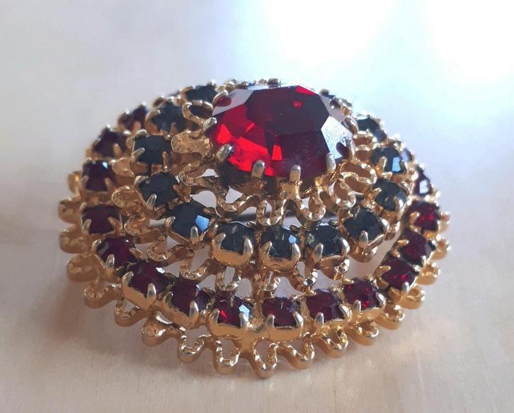 Oude Franse Broche Rode en Zwarte Rijnstenen., Sieraden, Tassen en Uiterlijk, Antieke sieraden, Broche, Overige materialen, Verzenden