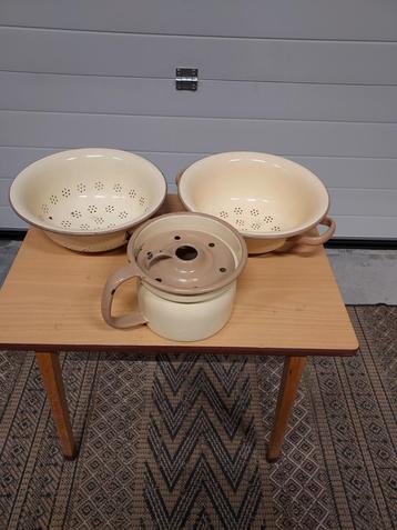 Emaille Vergieten & Melkkoker - Bijzondere Kleur beschikbaar voor biedingen