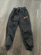 Nike maat 98/104 nieuw jongen broek, Kinderen en Baby's, Kinderkleding | Maat 98, Nieuw, Jongen, Ophalen of Verzenden, Broek