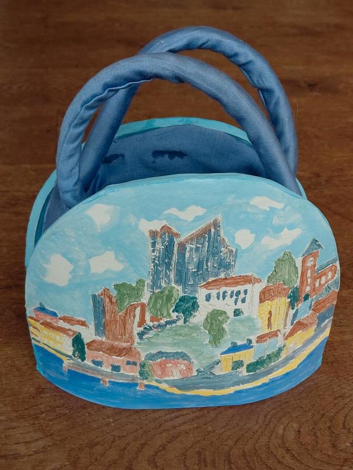 Handtas van klei - Uniek Kunstobject, Antiek en Kunst, Antiek | Keramiek en Aardewerk, Ophalen of Verzenden