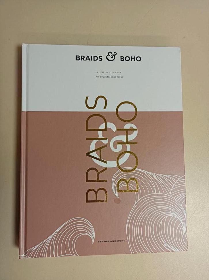 Braids & Boho boek met kapsels, Boeken, Studieboeken en Cursussen, Zo goed als nieuw, HBO, Alpha, Ophalen of Verzenden
