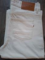 KUYICHI Lena low loose fit jeans W28 L32, Nieuw, Ophalen of Verzenden, W28 - W29 (confectie 36), Wit