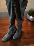 Tamaris suède hoge laarzen maat 39, Hoge laarzen, Beige, Ophalen of Verzenden, Zo goed als nieuw