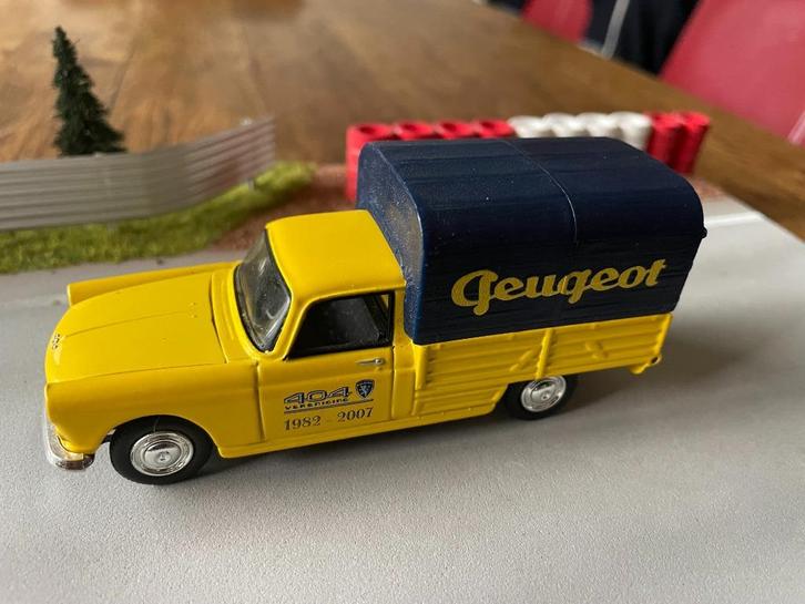 Peugeot 404 pick up Solido, Hobby en Vrije tijd, Modelauto's | 1:43, Nieuw, Auto, Solido, Ophalen of Verzenden