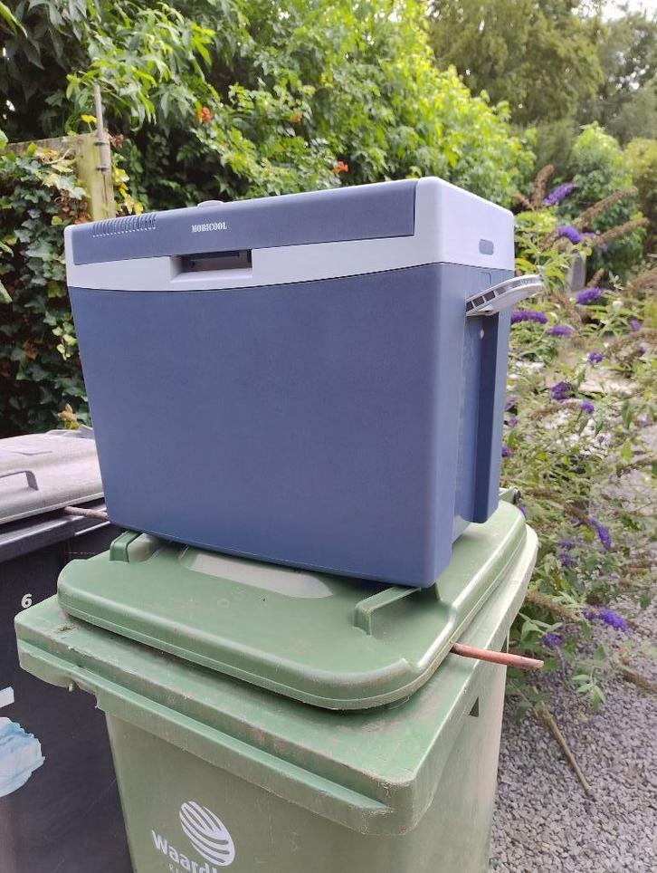 camping coolbox Mobicool T35 AC/DC 12V, Caravans en Kamperen, Koelboxen, Zo goed als nieuw, Koelbox, Elektrisch, Ophalen