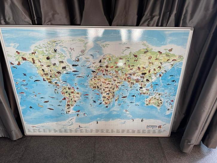 Wereldkaart met Dieren magnetisch 138x99cm, Antiek en Kunst, Antiek | Schoolplaten, Natuur en Biologie, Ophalen