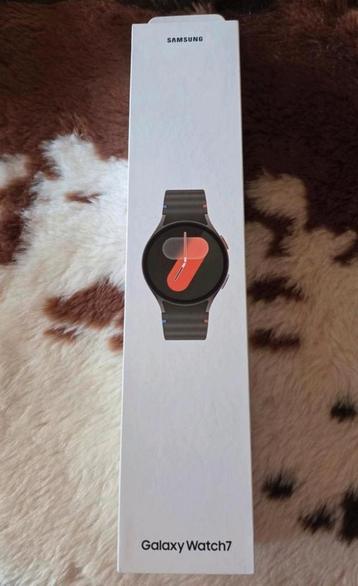 Samsung Galaxy Watch 7 LTE 40mm beschikbaar voor biedingen