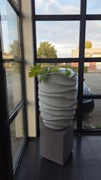 Grote Betonnen Bloempot met Golfpatroon, Ophalen, 40 cm of meer, Rond, Tuin