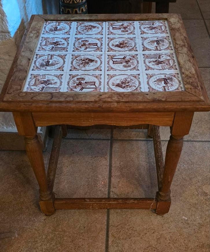 Vintage Bijzettafel met Tegeltableau, Antiek en Kunst, Antiek | Meubels | Tafels, Ophalen of Verzenden