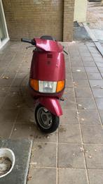 Piaggio sfera 70cc, Fietsen en Brommers, Scooters | Piaggio, Ophalen, Zo goed als nieuw, Benzine, Overige modellen