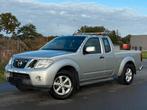 Nissan Navara 2.5 dCi Optima King Cab ECC Camera Cruise 4x4, Euro 5, Stof, Particulier, SUV of Terreinwagen