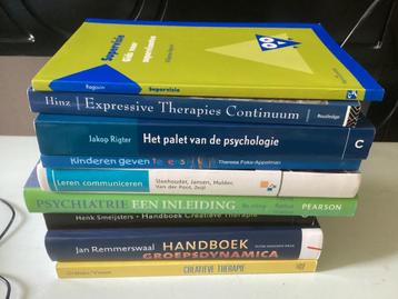 Boeken Creatieve therapie Vaktherapie Beeldend beschikbaar voor biedingen