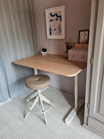 Ikea bekant bureau, in hoogte verstelbaar. - afbeelding 1