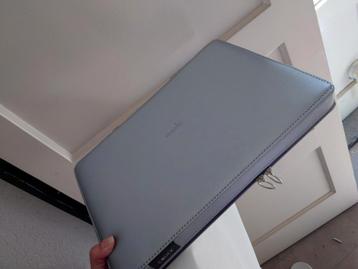 Laptophoes Moshi laptoptas  beschikbaar voor biedingen