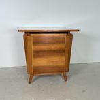 Vintage sidetable in hoogglans gitaarlak, Bilea, Ophalen, Gebruikt, 50 tot 100 cm, Overige houtsoorten