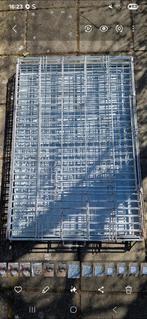 Grote bench heeft wat roestplekken, Dieren en Toebehoren, Ophalen, Gebruikt