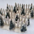 Kerstdorp hekjes met boompjes en sneeuw, Ophalen of Verzenden, Zo goed als nieuw