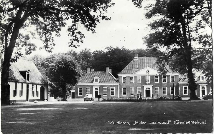2x AK Zuidlaren huize Laarwoud gemeentehuis Peugeot Fiat, Verzamelen, Ansichtkaarten | Nederland, Gelopen, Groningen, 1960 tot 1980