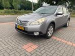 Subaru Legacy 2.5 I Outback AWD 2011 Grijs, Auto's, Subaru, 1800 kg, Beige, 4 cilinders, Legacy