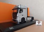 Mercedes Benz Actros MP4 Zilver - IXO Trucks 1:43