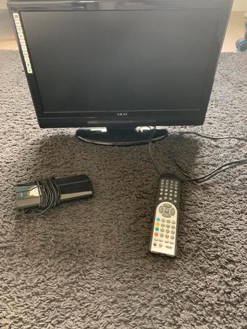 Akai televisie met afstandsbediening en beschikbaar voor biedingen