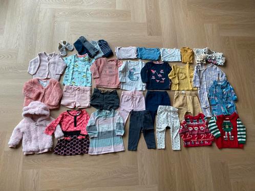 Meisjes kledingpakket, maat 68, 33 items, Kinderen en Baby's, Babykleding | Baby-kledingpakketten, Zo goed als nieuw, Maat 68