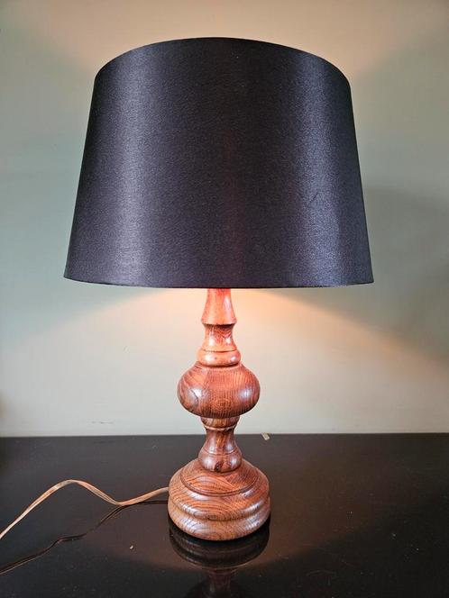 Houten tafellamp / schemerlamp / lampvoet met zwarte kap, Huis en Inrichting, Lampen | Tafellampen, Gebruikt, 50 tot 75 cm, Ophalen of Verzenden