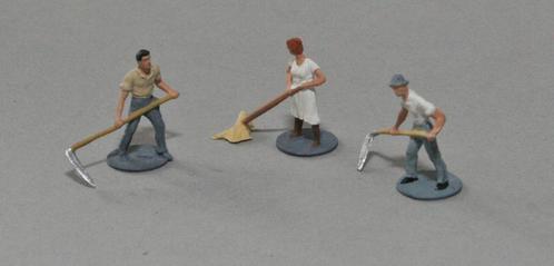 3 nostalgische  landarbeiders voor op modelspoorbaan, Hobby en Vrije tijd, Modeltreinen | H0, Zo goed als nieuw, Overige typen
