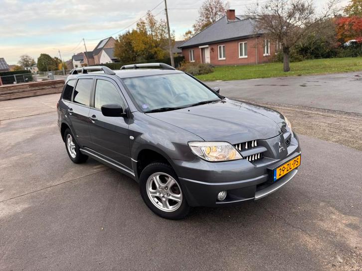 Mitsubishi Outlander Invité+ Sport G3 2.0 MPI 2WD 2008 Grijs, Auto's, Mitsubishi, Particulier, Outlander, ABS, Airbags, Airconditioning