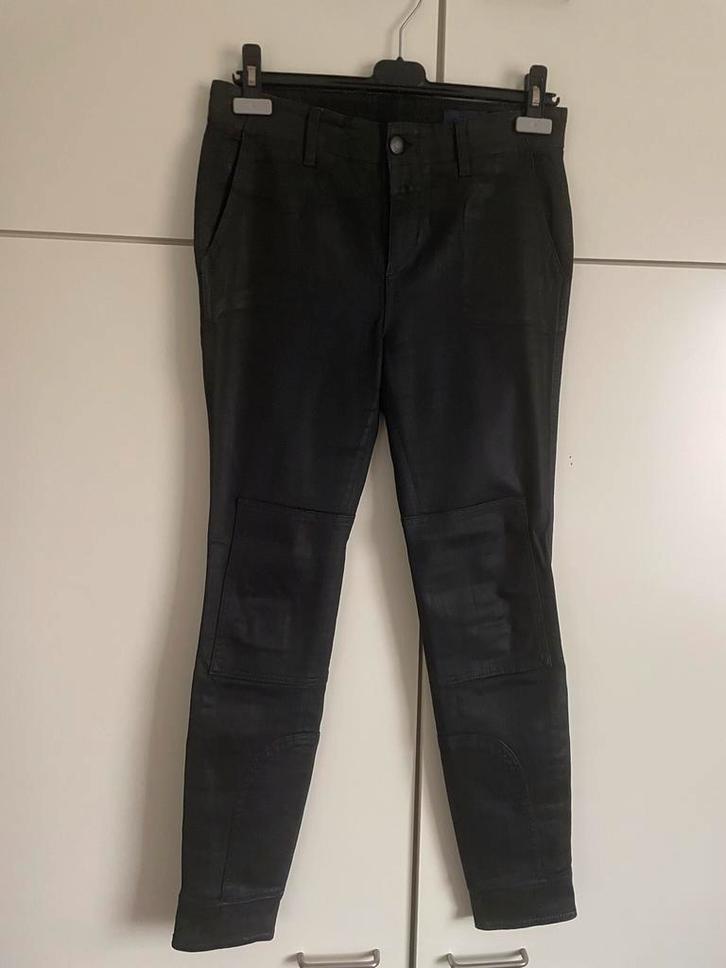 Closed zwarte stretch gecoate broek, mooie details, maat 28, Kleding | Dames, Spijkerbroeken en Jeans, Zo goed als nieuw, W28 - W29 (confectie 36)