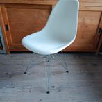 4x Witte Vitra DSR Eames kuipstoel Plastic Chair eiffel poot, Huis en Inrichting, Stoelen, Scandinavisch vintage design, Wit, Ophalen of Verzenden