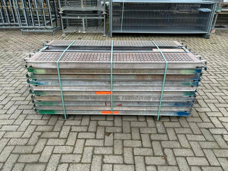 Layher Allround roostervloer/vlonder 2.07x0.32M, Doe-het-zelf en Verbouw, Steigers, Gebruikt, Gevelsteiger, 5 meter of hoger, Ophalen