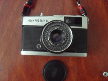 OLYMPUS TRIP 35 CAMERA in LEREN TASJE beschikbaar voor biedingen
