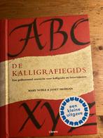 Kalligrafiegids - Mary Noble & Janet Mehigan, Ophalen of Verzenden, Zo goed als nieuw, Tekenen en Schilderen