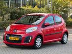 Citroën C1 1.0i 68PK 5D 2014 Rood, Auto's, Citroën, Voorwielaandrijving, Metallic lak, Zwart, 4 stoelen