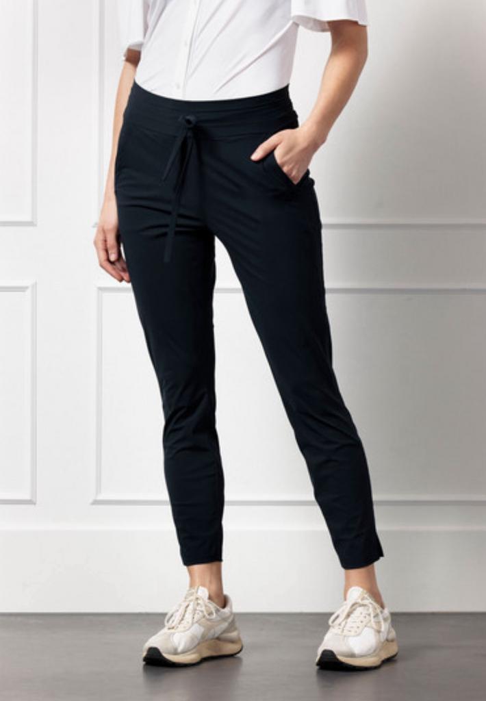 Studio anneloes startup broek XXL zwart travelstof, Kleding | Dames, Broeken en Pantalons, Zo goed als nieuw, Maat 46/48 (XL) of groter