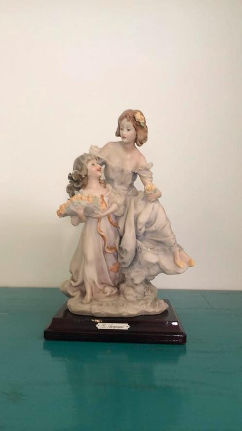 G Armani beeld Capodimonte, Antiek en Kunst, Kunst | Beelden en Houtsnijwerken, Ophalen of Verzenden