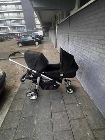 Kinderwagen in goede staat voor 2 kinderen beschikbaar voor biedingen