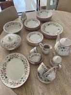 Compleet servies Wood & Sons, Spring Fields, Huis en Inrichting, Keuken | Servies, Ophalen of Verzenden, Zo goed als nieuw, Overige stijlen