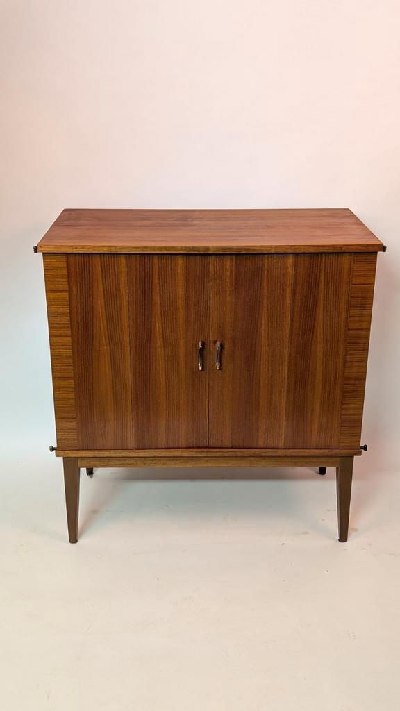 Vintage Mid century kastje klep deurtjes, Huis en Inrichting, Kasten | Dressoirs, Gebruikt, 50 tot 100 cm, 25 tot 50 cm, Ophalen of Verzenden