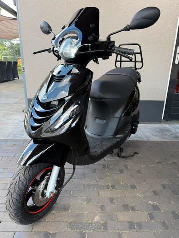 ⭐️Piaggio zip 4t 50cc Brom 2019 Nieuwstaat alpha led⭐️ beschikbaar voor biedingen