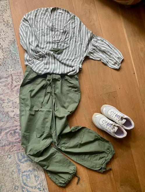 HOLLISTER baggy pants XL, Kleding | Dames, Broeken en Pantalons, Nieuw, Maat 42/44 (L), Groen, Lang, Ophalen of Verzenden