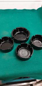 Asbakken 4 x zwart aardewerk, Verzamelen, Retro, Ophalen of Verzenden