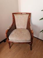 Leuke  stoel kleine 50 jaar oud denk ik, Ophalen