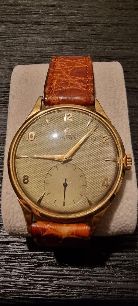 Omega Vintage JUMBO 18K goud cal. 266 honeycomb dial 36mm, Sieraden, Tassen en Uiterlijk, Horloges | Antiek, Polshorloge, Omega