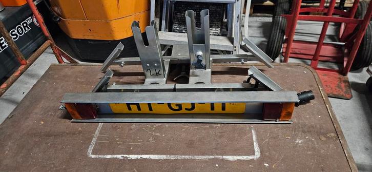 Fietsdrager voor 2 stuks  €20, Auto diversen, Fietsendragers, Zo goed als nieuw, Dakdrager, 2 fietsen, Brede banden, Elektrische fiets