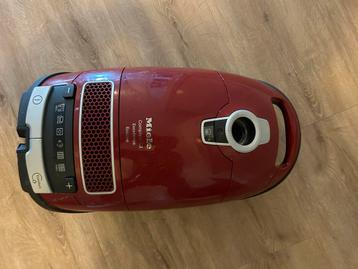 Miele C3 complete excellence ecoline beschikbaar voor biedingen