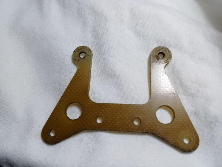 vintage tamiya The Fox achter schokbreker beugel, Hobby en Vrije tijd, Modelbouw | Radiografisch | Auto's, Gebruikt, Onderdeel