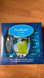 Cocktails & shots (boek met shaker stirrer en 4 shotglaasjes, Huis en Inrichting, Keuken | Keukenbenodigdheden, Nieuw, Ophalen of Verzenden